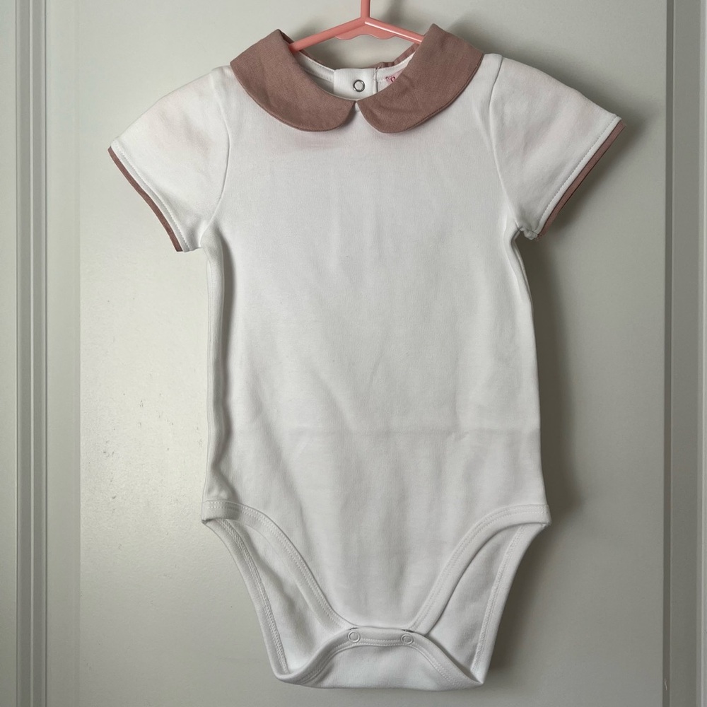La Coqueta Bodysuit with pink Peter Pan collar 12 months